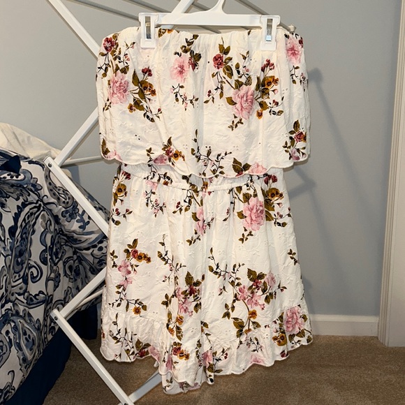 American Eagle Romper - Picture 1 of 4